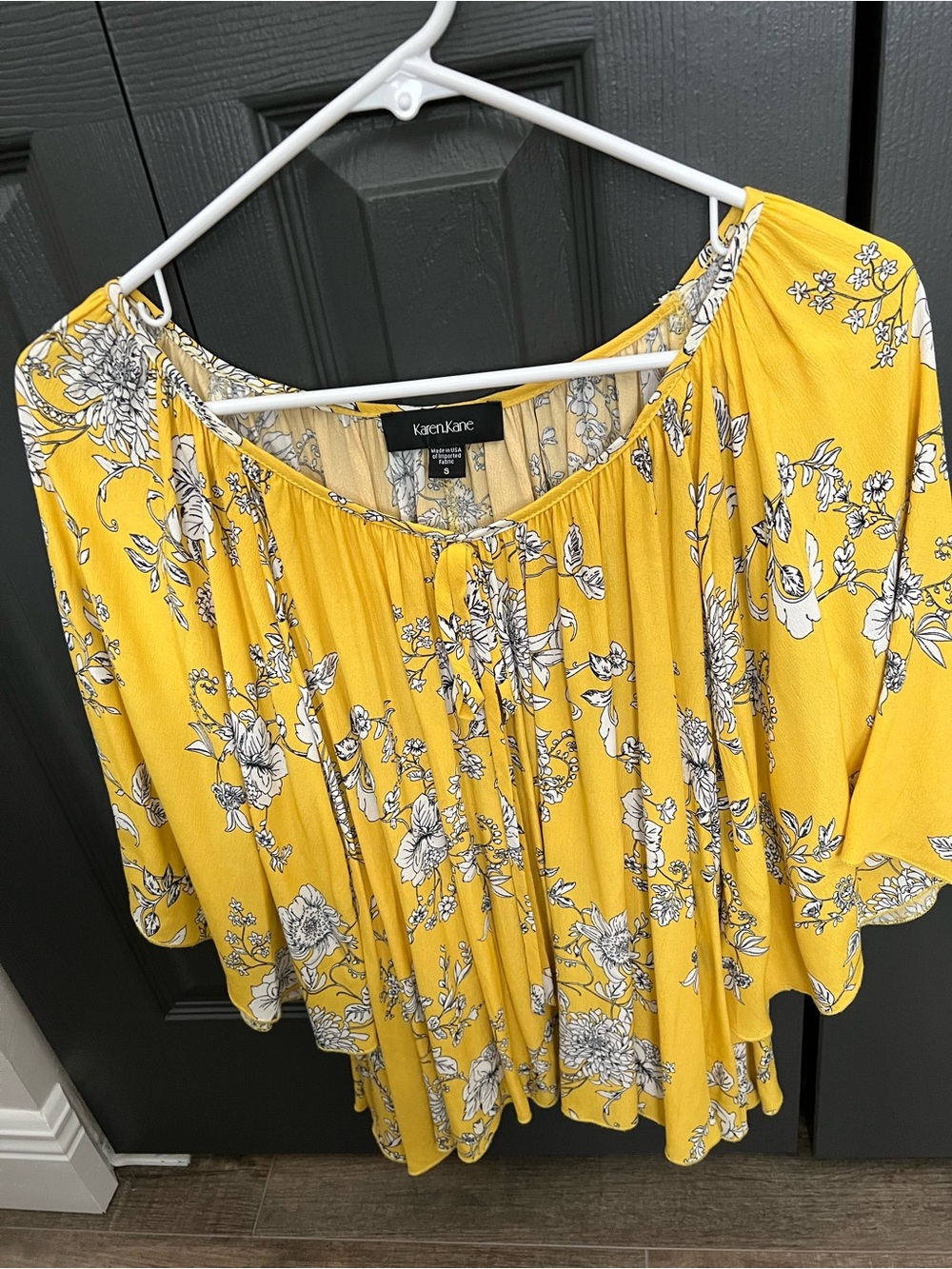 Karen Kane Yellow Floral Peasant Top -Preowned - Like New Condition